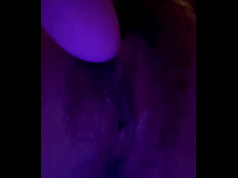 soaked chinese pussy masturbation and toy