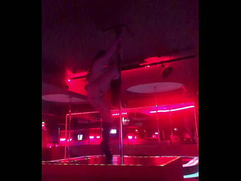 Stripping Pole Dance