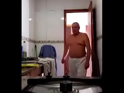 vovô gostoso dando pra amigo