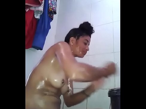 Suman Dhunwa sexy aunty