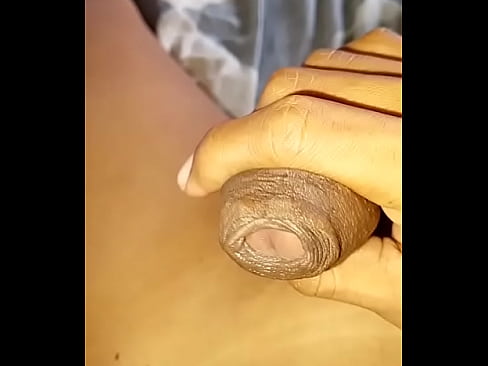 Me desperté con mi pene bien parado