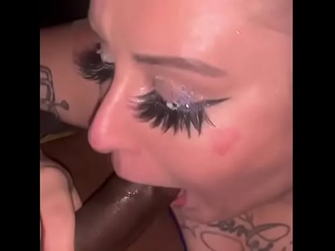 Debbiecakesxxxx sucking the soul out of that bbc