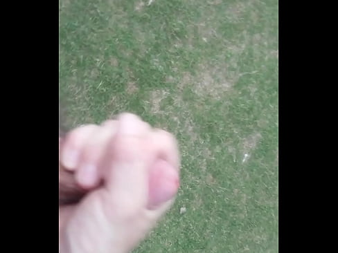 public outdoor jerk and cum on golf course