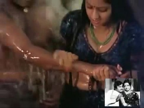 Sridevi & Rajnikanth Bath Together