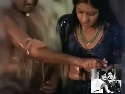 Sridevi & Rajnikanth Bath Together