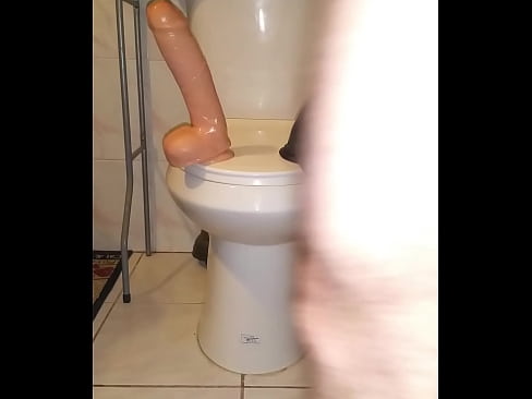 Nice dildo session. Deep ass