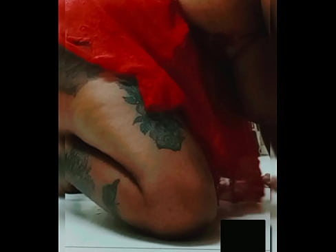 Bitch shaking ass displaying her tattoed sexy thick nyash