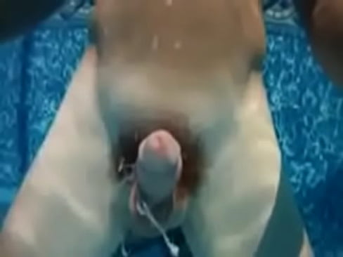 AMAZING underwater cumshot!