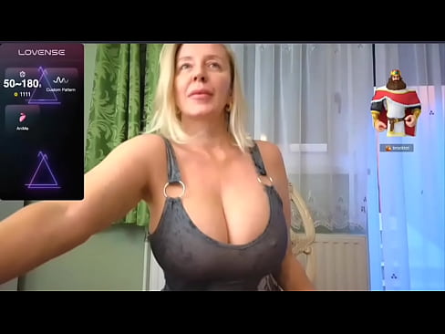 Showgirl Milf Big Tits Dance