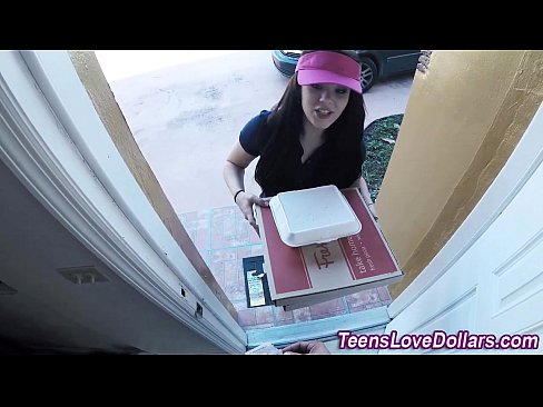 Real pizza delivery teen fucked and jizz faced for tip in hd