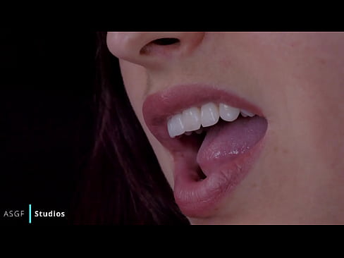 Beautiful Mouth Tonge Massage