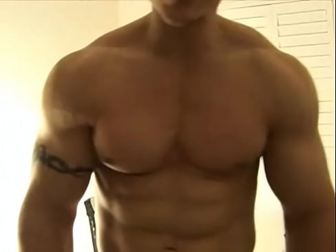 Big Muscle Webcam Guy-1