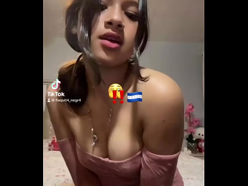 Chica hondureña hermosa de 19 años