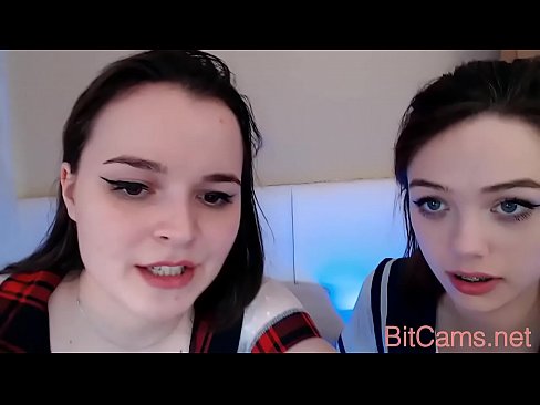 Webcam show with two horny girls