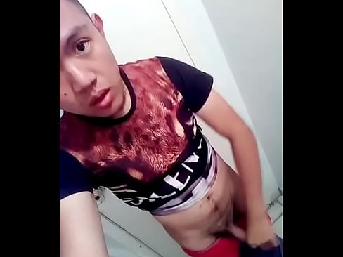 Jovencito provocativo