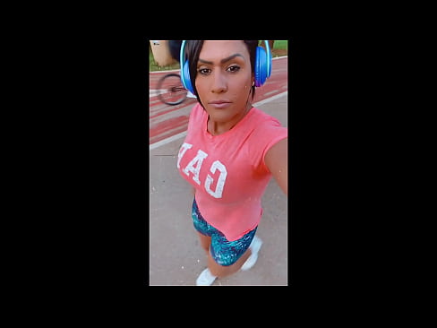 A trans mais safada de Campinas Aline Tavares   Seduzindo o ciclista na lagoa do taquaral