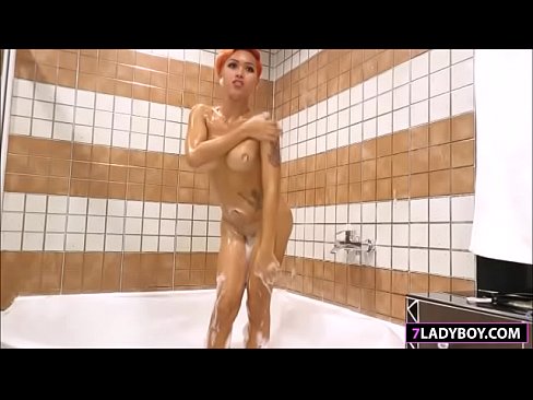Ladyboy Miley Masturbating In Bath