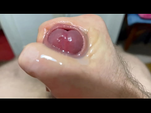 A lot of cum from a big straight dick