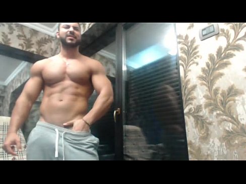 HUGE Uncut Cock Muscle Stud Cam - HornyBroCam.com