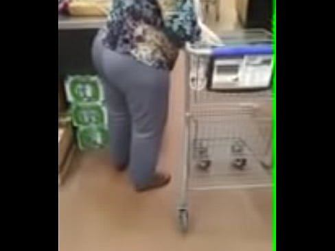 Big booty granny candid
