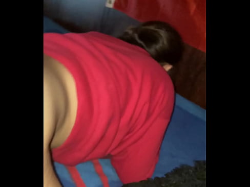 Nasty ass bitch with a jiggly ass loves to shake her ass and spread her asshole