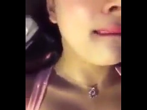 cute Vietnamese girl show sweet pussy