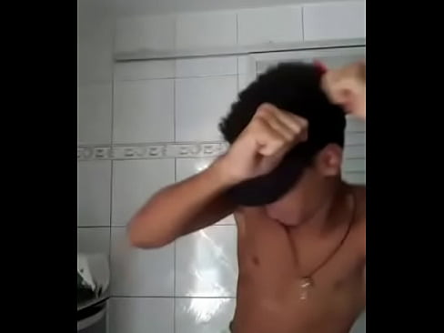 novinho baiano delicioso dançando batedeira