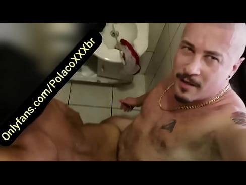 Influencer brasileiro comendo muleque no banheiro do sítio - /polacoxxxbr