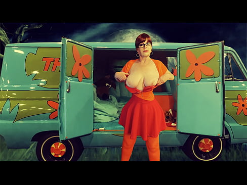 Mature Velma cosplay blowjob