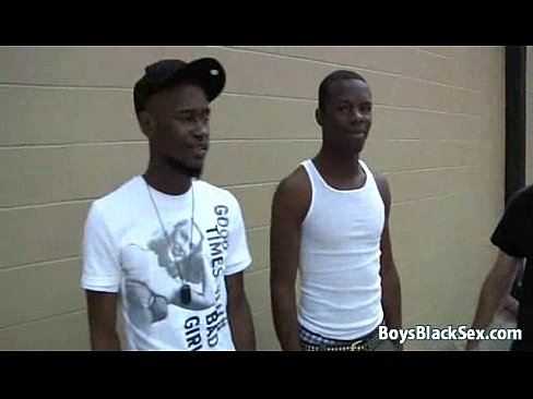 Black boy and white guy in interracial gay scene 01