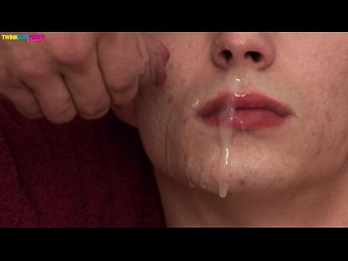 Hot Twinks On Assfucking and Gets Some Facial