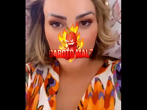 Bucetuda Andressa Urach  mostrando sua grande bocetão, modelo brasileira ️