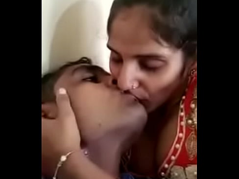 Hot kissing