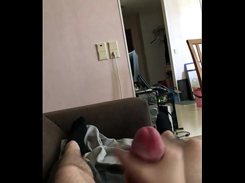 Masturbating Along