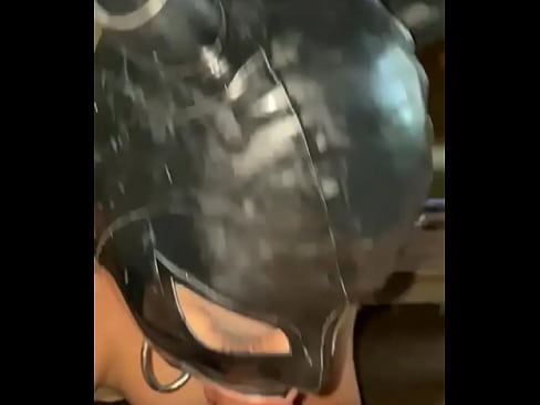 Blowjob Queen in latex fetish