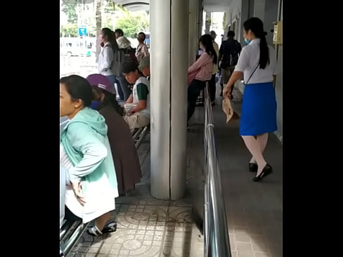 Public jerking at bus station 23/9 park in Ho Chi Minh city - suc cac soc lo cong cong