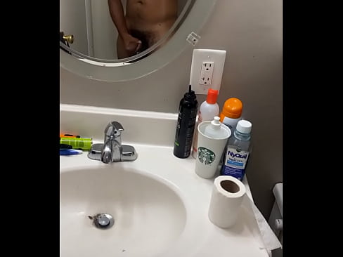 Lightskin jerking in the mirror