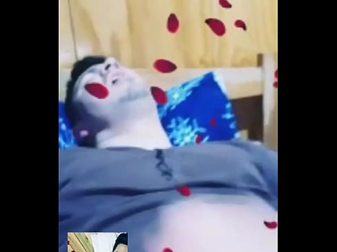 Amigos por webcam se masturban mientras es grabado