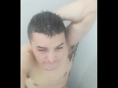 Colombiano loco shower sex