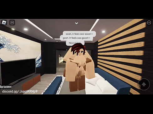 Me g etting hard fucked and creampied in Roblox by other player