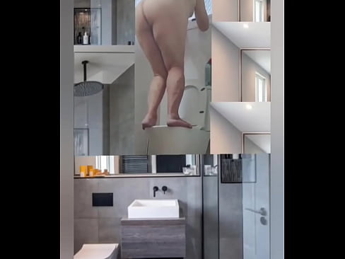 Unashamed teen girl show her big ass as an exhibitionist