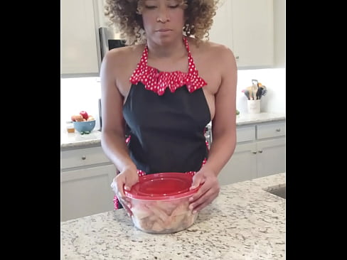 Ebony Kara Kiss cooks for you- Delicious Chicken Wings