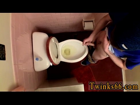 Twink movie of Unloading In The Toilet Bowl