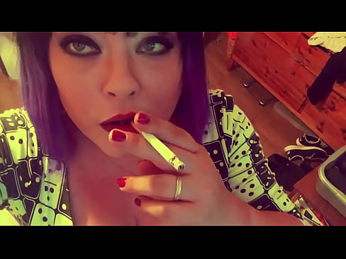 Chubby Domme Smoking A Cig With Dangling, Open Mouth Inhales & Drifts