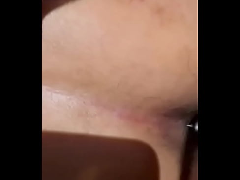 Gorda pujando doble penetracion anal y vaginal condon con textura