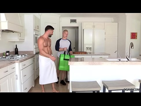 Big dick filled the gay delivery guy's asshole