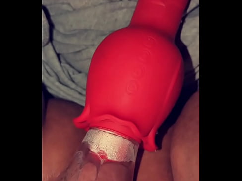 Latina Bbw Cream With Pussy Pump Sucking Toy