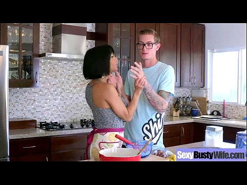 Mature Lady (veronica avluv) With Big Juggs Enjoy Intercorse movie-28