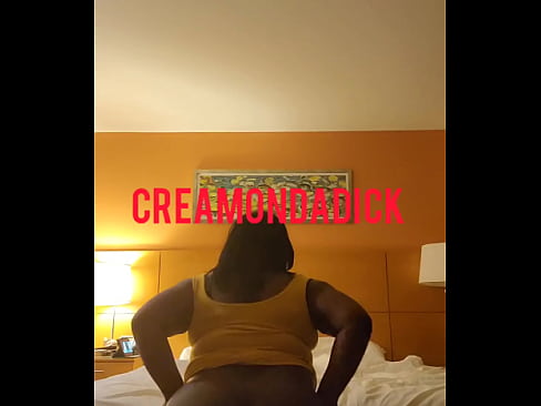 Creamondadick big Ole booty shaking it up good