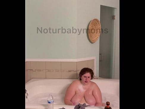 Luxuriousbbws Valentines fuck in bath part 2